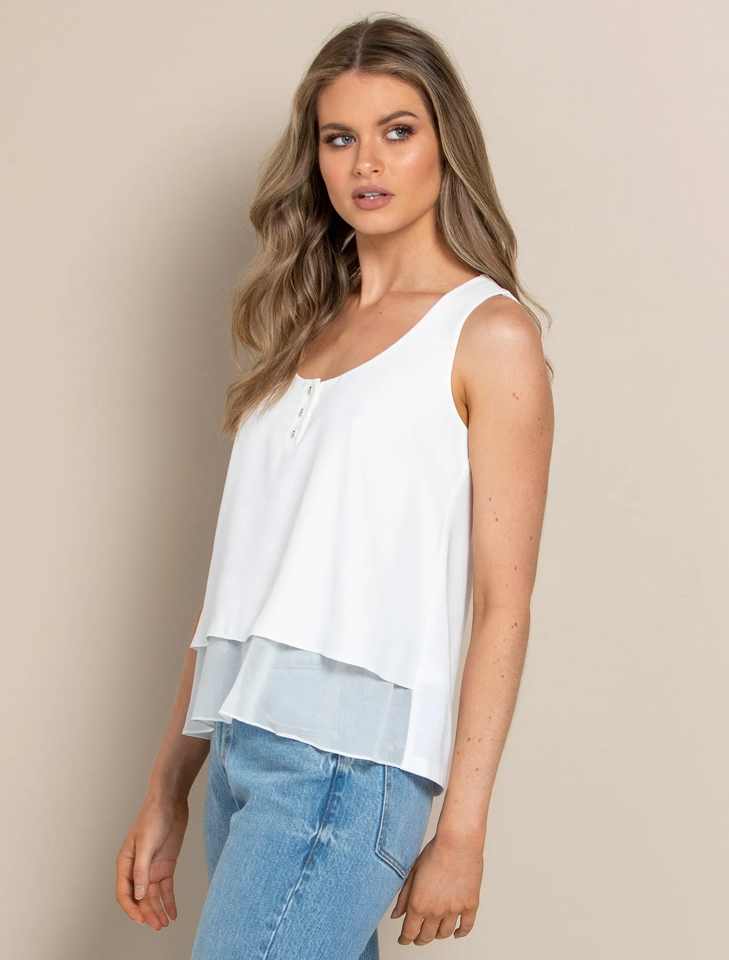 Demi Double Layer Essential