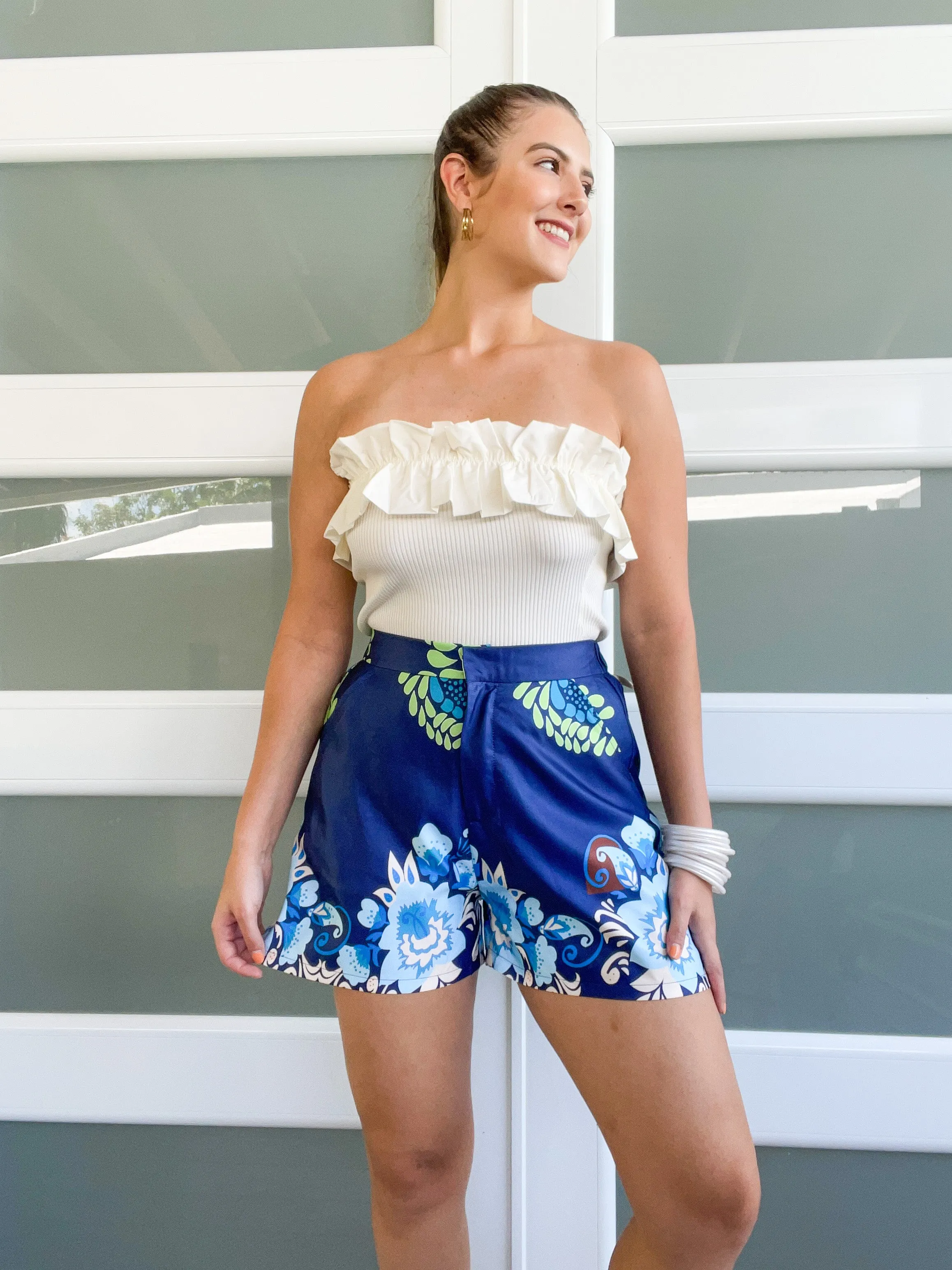 STRAPLESS RUFFLE TOP